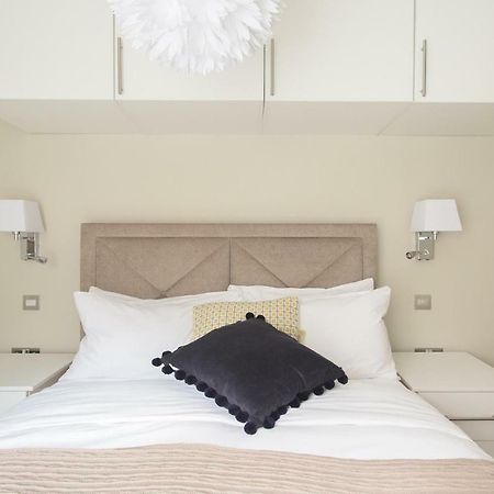 ロンドンThe New Bond Street Loft - Modern & Central 1Bdrアパートメント エクステリア 写真